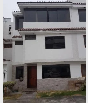 7 Cuartos, 220 m² – CASA EN ALQUILER - ID 203820