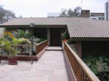 1150 m² – VENDE CASA COMO TERREN0 EN CERROS DE CAMACHO.